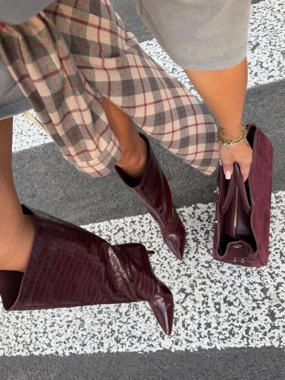 High Boots Blancas claret
