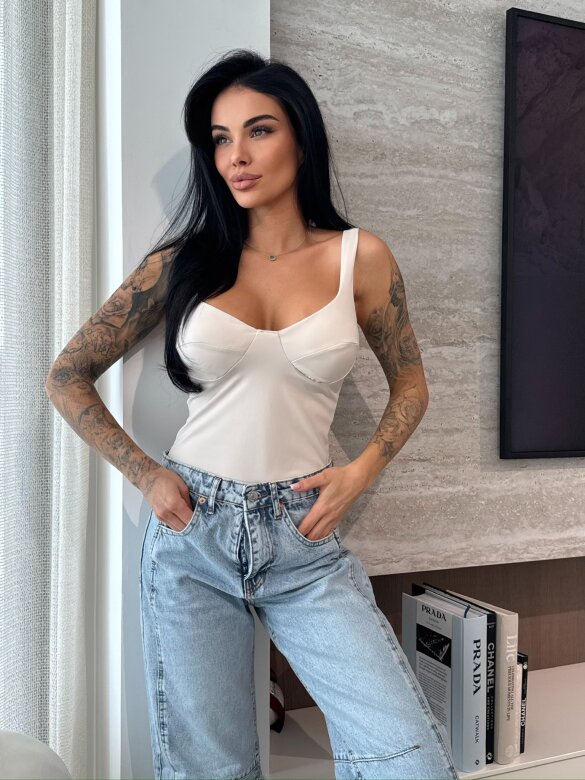 Body Jennifer jasnobeżowe