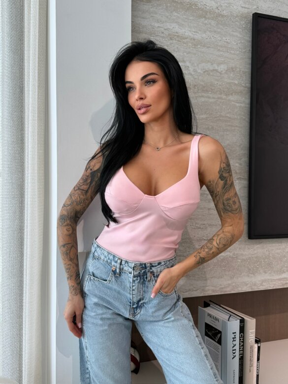 Body Jennifer pudrowe 