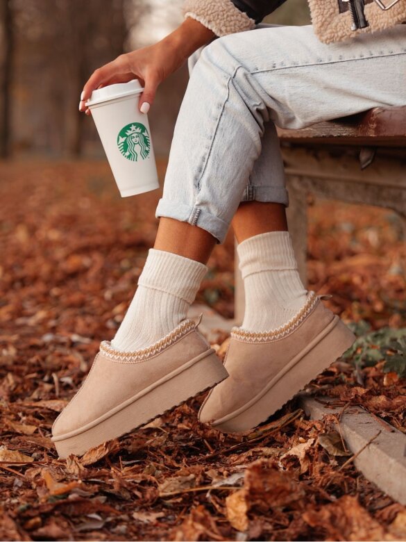 Socks Snowdrift with merino wool 79% ecru