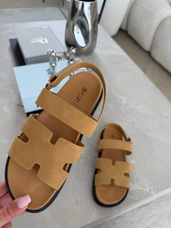 Sandały Caterino karmelowe 