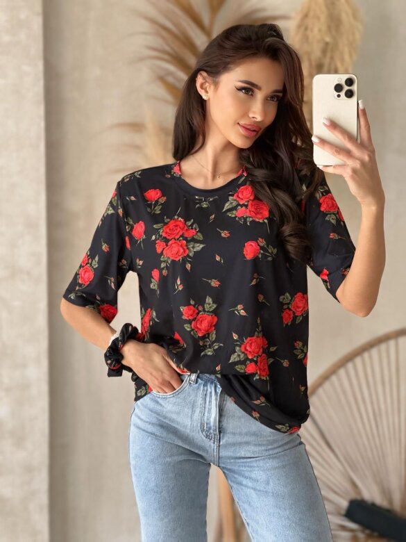 T-shirt Marentino w róże czarny 