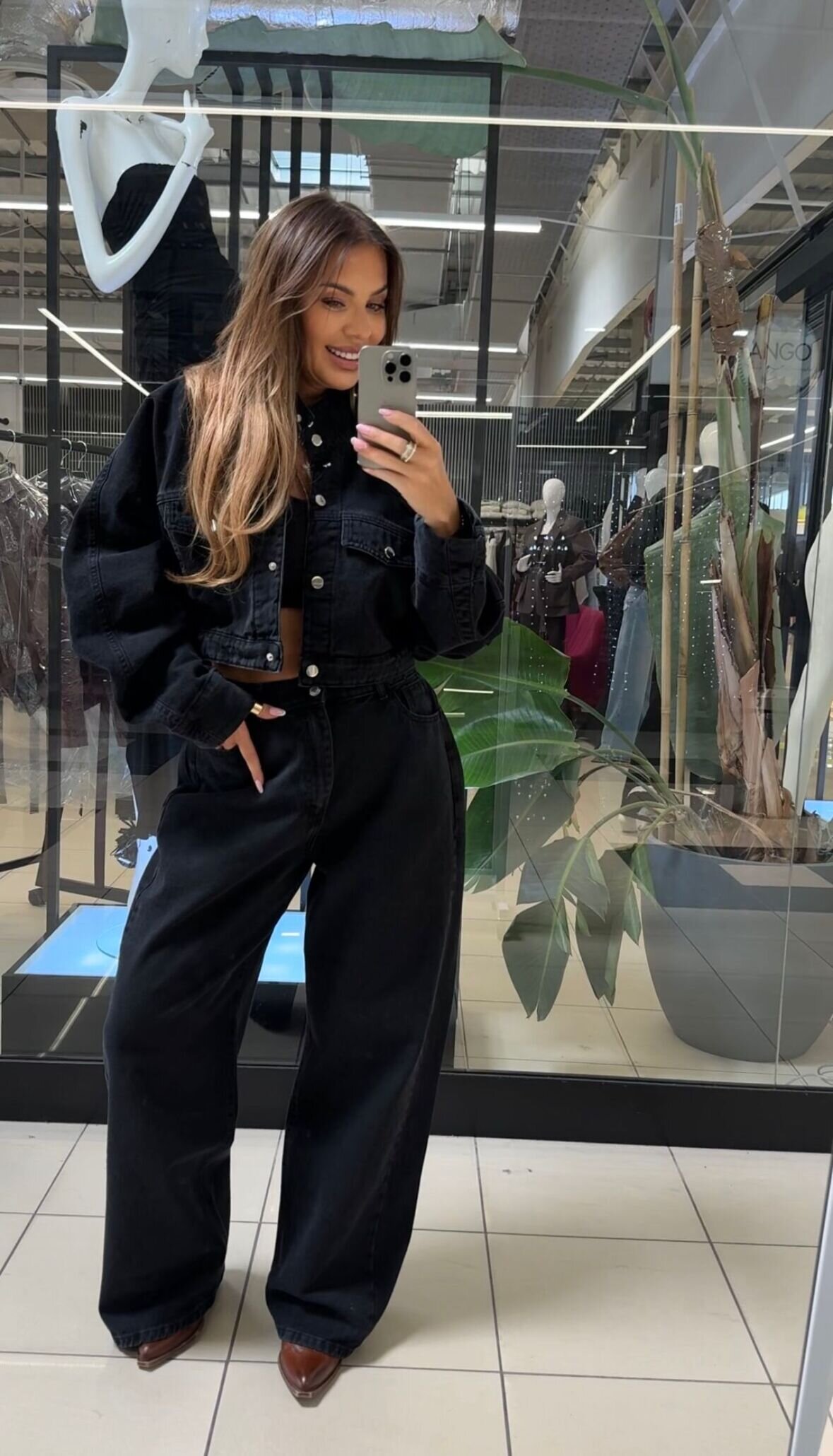 Spodnie Naomi jeans czarne