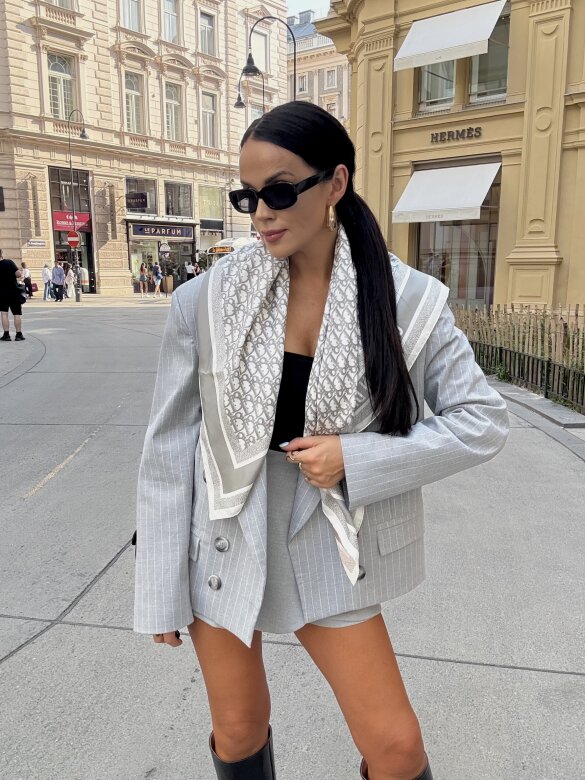 Marynarka Sindela w paski szara