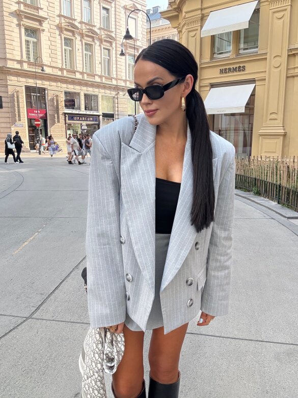 Marynarka Sindela w paski szara