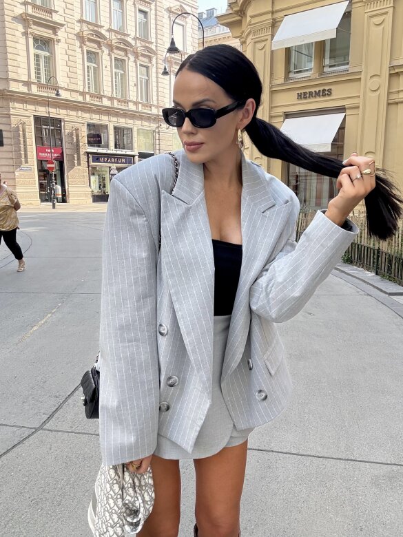 Marynarka Sindela w paski szara