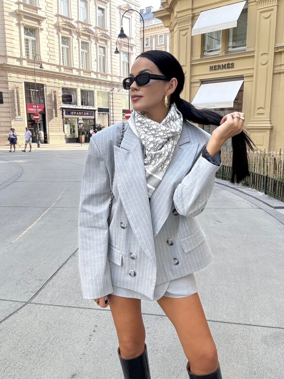 Marynarka Sindela w paski szara