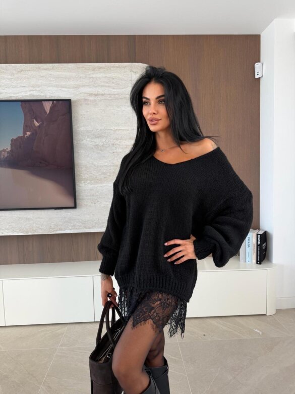 Sweter Lunvero z koronką czarny