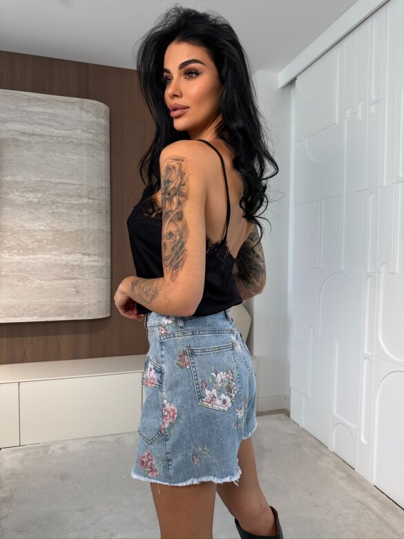 Spódniczko-szorty Alicce w kwiaty jasnoniebieskie