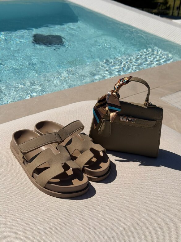 Klapki Hot Summer zamszowe beżowe 