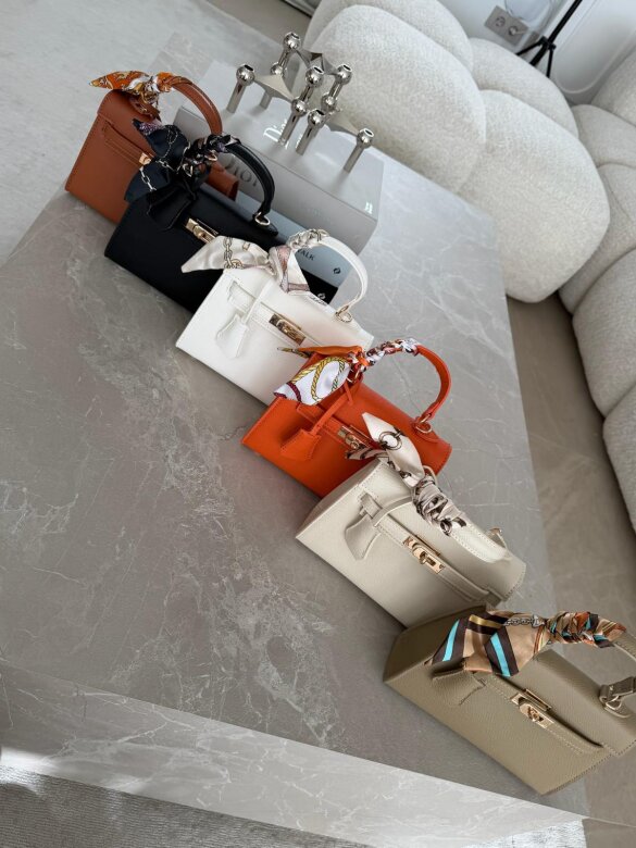 Torebka Nerina mini z apaszką brązowa 