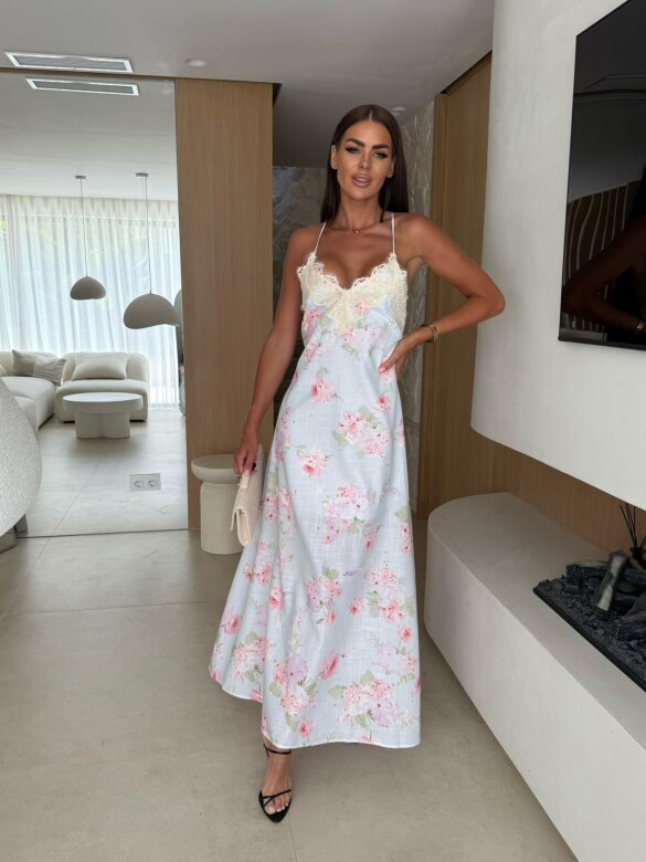 Sukienka Grateful maxi w kwiaty jasnoniebieska