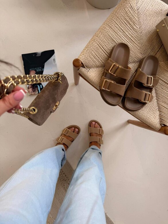 Klapki Betty jasnobeżowe 