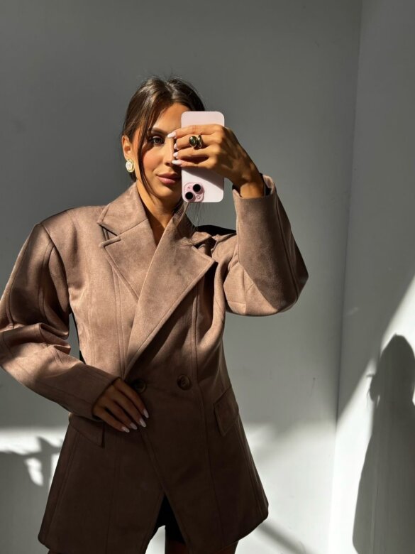 Marynarka Arliss taliowana brązowa